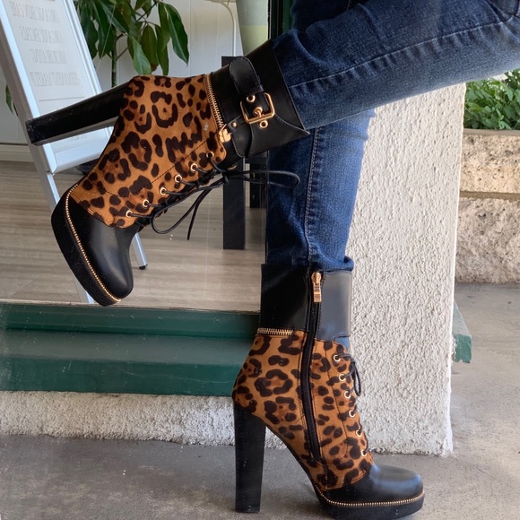 Italina Leopard Print Heeled Stiletto Bootie Sz 11 - Picture 2 of 6